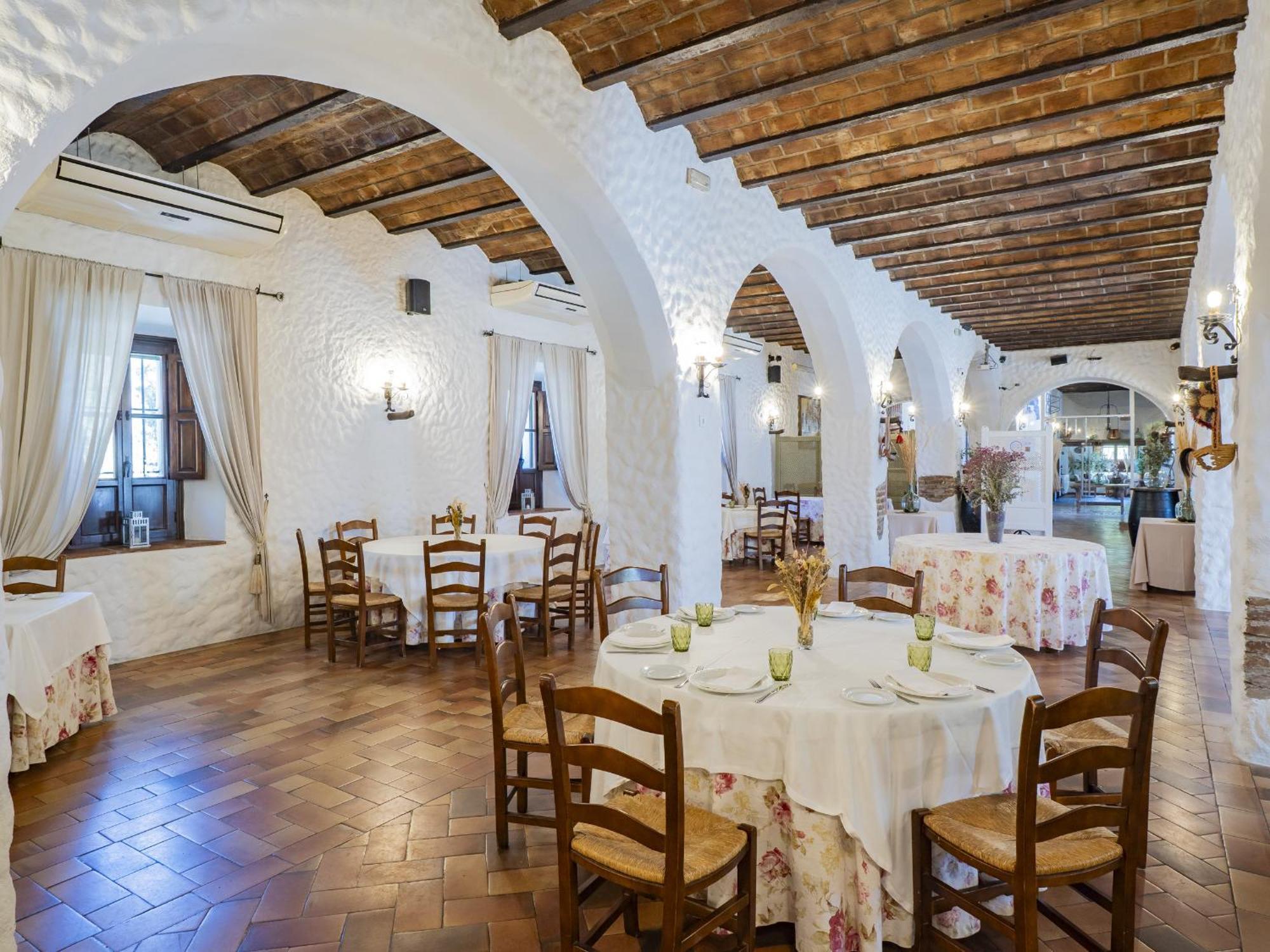Cubo'S Hotel Cortijo San Antonio Casarabonela ภายนอก รูปภาพ